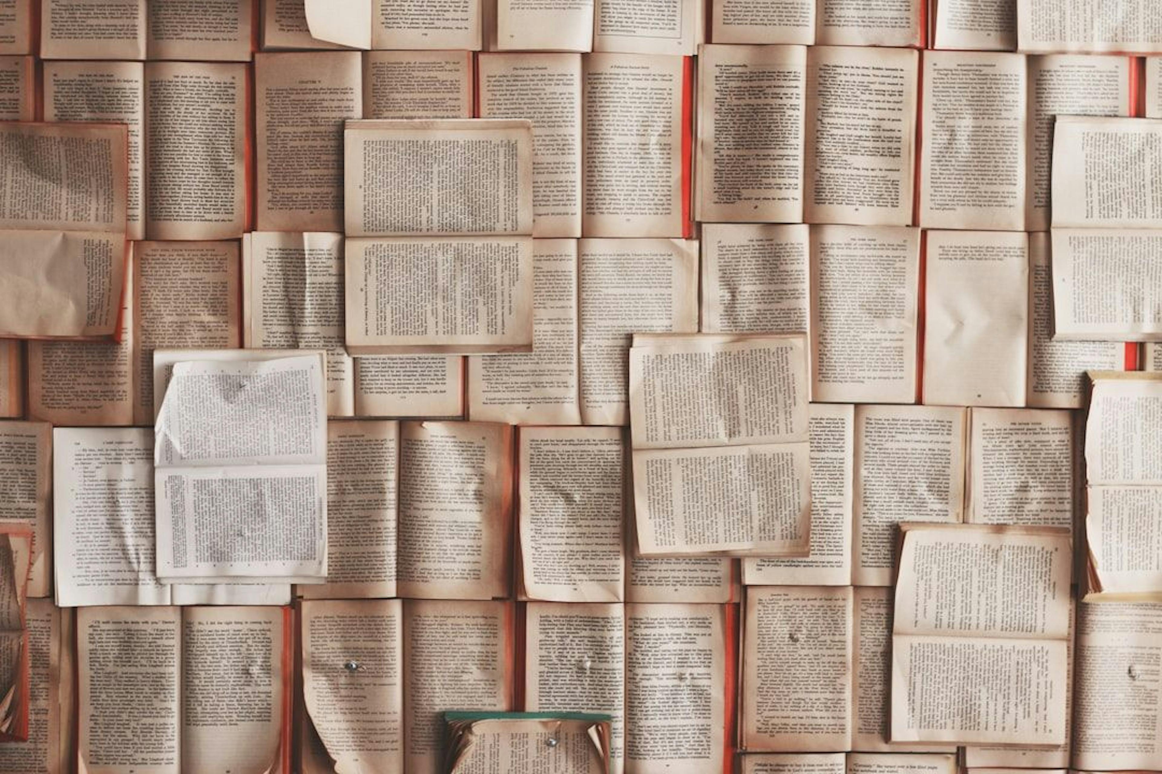 An AI Assistant for Original Content Creators vs. Mass AI Article Generators